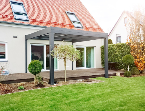 Kleine Lounge mit umlaufender Beschattung